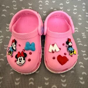 Disney x Crocs Minnie Mouse Clogs Pink Size 4C